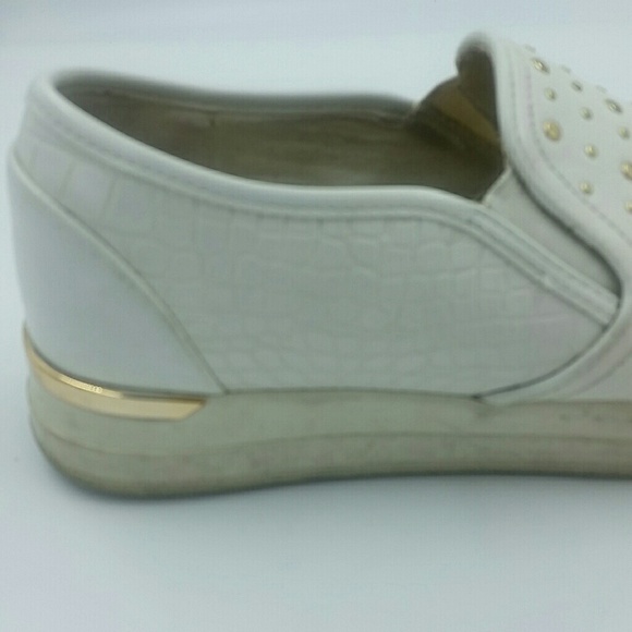 ALDO l White Leather or Faux Slipon Gold Accents - Picture 5 of 6
